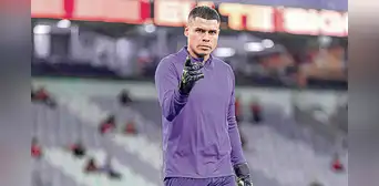 Universitario exigirá castigo para Ángelo Campos por estar al ras del campo en el clásico Universitario exigirá castigo para Ángelo Campos por estar al ras del campo en el clásico