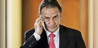 Congreso blinda a Héctor Becerril y archiva denuncia por organización criminal Congreso blinda a Héctor Becerril y archiva denuncia por organización criminal