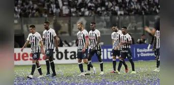 Liga 1 confirmó las fechas de suspensión a jugadores de Alianza que fueron expulsados ante la 'U' Liga 1 confirmó las fechas de suspensión a jugadores de Alianza que fueron expulsados ante la 'U'
