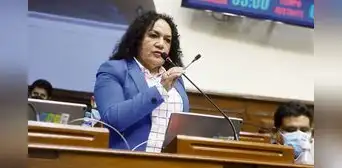 Congreso blinda a María Acuña por denuncia constitucional de recorte de sueldo Congreso blinda a María Acuña por denuncia constitucional de recorte de sueldo