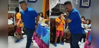 Hombre saca los pasos prohibidos en fiesta infantil y dicen: "Mejor que Andy V" Hombre saca los pasos prohibidos en fiesta infantil y dicen: "Mejor que Andy V"