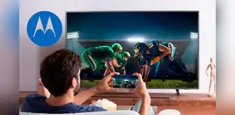 ¿Cómo replicar los contenidos que ves en tu celular Motorola en la pantalla de tu smart TV?