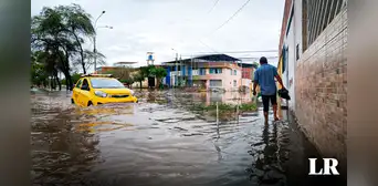 Piura y Tumbes soportan fuertes lluvias por más de 10 horas y calles amanecen inundadas