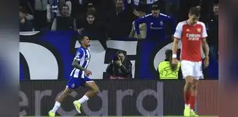 Porto venció 1-0 al Arsenal con gol a último minuto por octavos de la Champions League Porto venció 1-0 al Arsenal con gol a último minuto por octavos de la Champions League