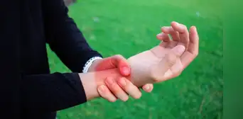 ¿Qué FRUTA fortalece los huesos, produce colágeno y combate los dolores musculares? ¿Qué FRUTA fortalece los huesos, produce colágeno y combate los dolores musculares?