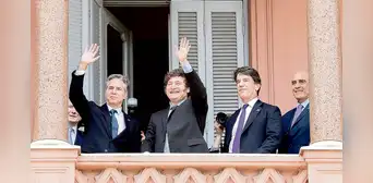 Blinken se reúne con Milei y extiende su apoyo para estabilizar la economía Blinken se reúne con Milei y extiende su apoyo para estabilizar la economía