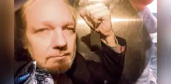 Julian Assange lucha por su libertad Julian Assange lucha por su libertad