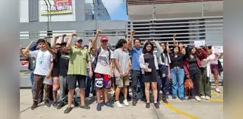Estudiantes de la pre-San Marcos con vacante denuncian que cambio de reglamento les impide matricularse Estudiantes de la pre-San Marcos con vacante denuncian que cambio de reglamento les impide matricularse