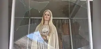 La Molina: delincuentes destruyen imágenes de la virgen de Fátima y del apóstol Santiago La Molina: delincuentes destruyen imágenes de la virgen de Fátima y del apóstol Santiago