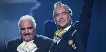 “Un abrazo hasta el cielo”: Alejandro Fernández le envió un tierno mensaje a su padre, Vicente Fernández “Un abrazo hasta el cielo”: Alejandro Fernández le envió un tierno mensaje a su padre, Vicente Fernández