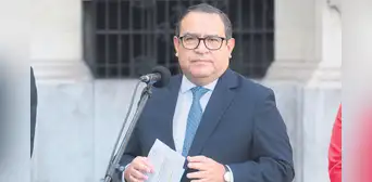 Dina Boluarte habría pedido renuncia de Alberto Otárola como jefe de la PCM