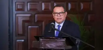 Alberto Otárola renuncia a la PCM: calificó de "desubicado y majadero" al Canciller y acusó a Vizcarra Alberto Otárola renuncia a la PCM: calificó de "desubicado y majadero" al Canciller y acusó a Vizcarra