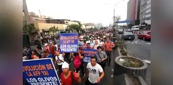 Miles marcharon por la liberación de hasta 4 UIT de fondos previsionales Miles marcharon por la liberación de hasta 4 UIT de fondos previsionales