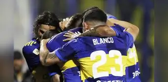 Con gol de Cavani, Boca Juniors venció 4-2 a Racing en un partidazo por la Copa de la Liga Con gol de Cavani, Boca Juniors venció 4-2 a Racing en un partidazo por la Copa de la Liga