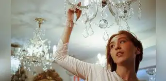 Maya Endo estrena videoclip de "Habitación"