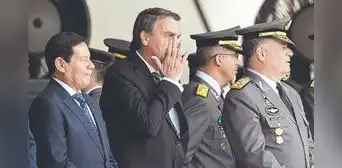 Exaltos mandos militares acusan a Jair Bolsonaro de orquestar golpe