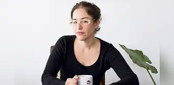 Guadalupe Nettel: "Todavía es mucho más fácil que un hombre obtenga un doctorado a que una mujer lo haga" Guadalupe Nettel: "Todavía es mucho más fácil que un hombre obtenga un doctorado a que una mujer lo haga"