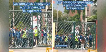 Postulante a San Marcos corre con desesperación para llegar a tiempo, pero vigilante le cierra la puerta Postulante a San Marcos corre con desesperación para llegar a tiempo, pero vigilante le cierra la puerta