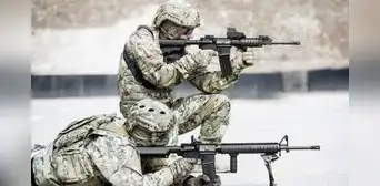 Ministerio del Interior compra sin licitación 7.000 fusiles para la Policía