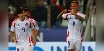 Ricardo Gareca debutó como DT de Chile con un triunfo por goleada sobre Albania en amistoso Ricardo Gareca debutó como DT de Chile con un triunfo por goleada sobre Albania en amistoso