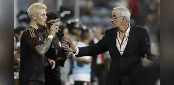 Jorge Fossati expresó su malestar sobre el pedido de los hinchas para que ingrese Oliver Sonne