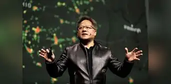De lavar platos a fundar una compañía que vale más que Amazon y Google: conoce la historia de Jensen Huang