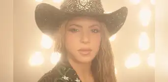 Shakira estrena videoclip de ‘Entre paréntesis’, canción con Grupo Frontera Shakira estrena videoclip de ‘Entre paréntesis’, canción con Grupo Frontera