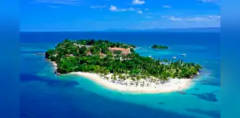 La isla compartida por 2 países está en Latinoamérica y es la cuarta más grande del mundo La isla compartida por 2 países está en Latinoamérica y es la cuarta más grande del mundo
