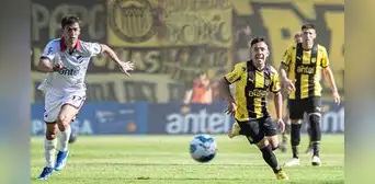 No se sacaron ventajas: Peñarol y Nacional empataron por el clásico del Torneo Apertura 2024 No se sacaron ventajas: Peñarol y Nacional empataron por el clásico del Torneo Apertura 2024