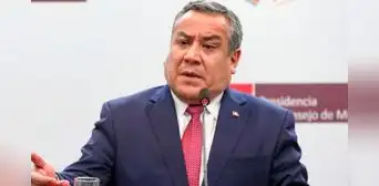 Bancadas se reunirán el lunes para definir si dan el voto de confianza al gabinete Adrianzén Bancadas se reunirán el lunes para definir si dan el voto de confianza al gabinete Adrianzén