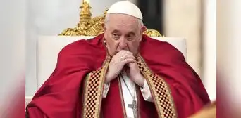 Papa Francisco alerta sobre guerra en Europa en medio de preocupación por su salud en misa de Pascua