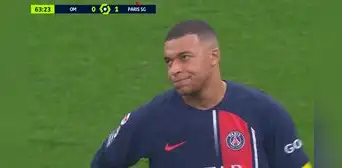 Mbappé y el gesto que se volvió viral tras ser sustituido nuevamente por Luis Enrique en el PSG