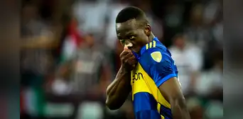 Luis Advíncula obtendrá sorpresiva nacionalidad aparte de la peruana y que no es argentina Luis Advíncula obtendrá sorpresiva nacionalidad aparte de la peruana y que no es argentina