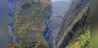 La impresionante y temida carretera 24 Curvas: conoce su historia y dónde está la vía que une Cusco y Apurímac La impresionante y temida carretera 24 Curvas: conoce su historia y dónde está la vía que une Cusco y Apurímac