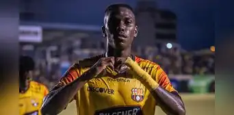 Barcelona SC goleó 3-0 a Libertad FC y se mantiene en la pelea por la LigaPro 2024 Barcelona SC goleó 3-0 a Libertad FC y se mantiene en la pelea por la LigaPro 2024
