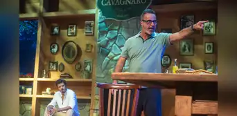 Carlos Carlín sobre 'La Tribu': "Toca nervios muy interesantes, el público cree que es argentina"