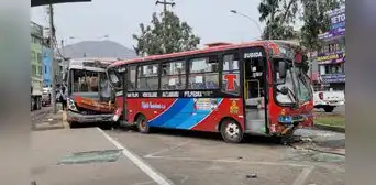Triple choque en Comas: bus de El Rápido colisionó con alimentador del Metropolitano y dejó 12 heridos