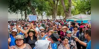 Piura: vecinos protestan para exigir licitación del proyecto de agua potable para 96 asentamientos Piura: vecinos protestan para exigir licitación del proyecto de agua potable para 96 asentamientos