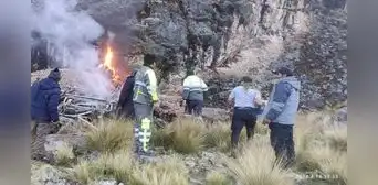 Huancavelica: conductor muere calcinado tras volcar su vehículo en el que viajaba Huancavelica: conductor muere calcinado tras volcar su vehículo en el que viajaba