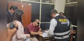 Jefe de la Depincri Cercado de Lima y 3 suboficiales PNP son acusados de pedir coima de S/2.500 Jefe de la Depincri Cercado de Lima y 3 suboficiales PNP son acusados de pedir coima de S/2.500