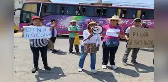 La Libertad: vecinos protestan contra Dina Boluarte durante ceremonia de entrega de títulos de propiedad La Libertad: vecinos protestan contra Dina Boluarte durante ceremonia de entrega de títulos de propiedad