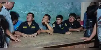 Pueblo wampis detiene a presuntos policías por dar seguridad a mineros ilegales en su territorio Pueblo wampis detiene a presuntos policías por dar seguridad a mineros ilegales en su territorio