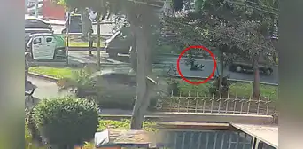 Ate: conductor de miniván atropella a policía mientras era intervenido en la avenida Javier Prado Ate: conductor de miniván atropella a policía mientras era intervenido en la avenida Javier Prado