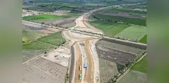La Vía Evitamiento Chimbote está construida al 82%