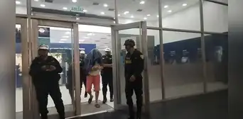Delincuentes ingresan a robar en banco BBVA Continental de Iquitos: se sospecha de vigilante Delincuentes ingresan a robar en banco BBVA Continental de Iquitos: se sospecha de vigilante