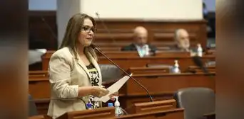 Fiscalía presentó denuncia constitucional contra congresista Magaly Ruiz por recorte de sueldos Fiscalía presentó denuncia constitucional contra congresista Magaly Ruiz por recorte de sueldos
