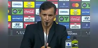 Fabián Bustos y su dura autocrítica tras mal partido y derrota de Universitario: "Es raro en nosotros" Fabián Bustos y su dura autocrítica tras mal partido y derrota de Universitario: "Es raro en nosotros"