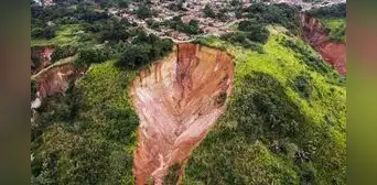 La ciudad de Sudamérica que está en riesgo de ser tragada por enormes cráteres en la tierra