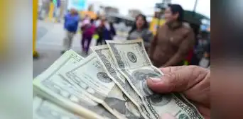 Dólar inicia a la baja con S/3,7281 este lunes 29 de abril Dólar inicia a la baja con S/3,7281 este lunes 29 de abril