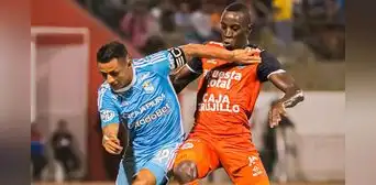 ¡Celebra la 'U'! Sporting Cristal cayó 2-1 ante César Vallejo y perdió la punta del Apertura ¡Celebra la 'U'! Sporting Cristal cayó 2-1 ante César Vallejo y perdió la punta del Apertura
